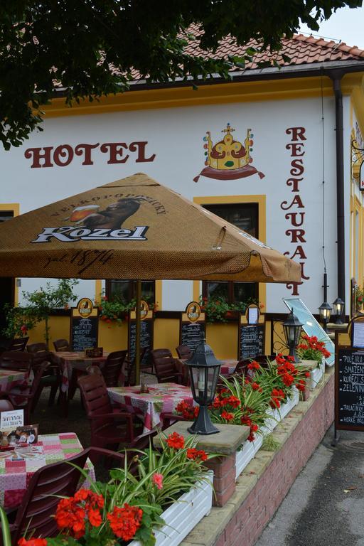 Hotel Koruna Karlštejn Екстериор снимка