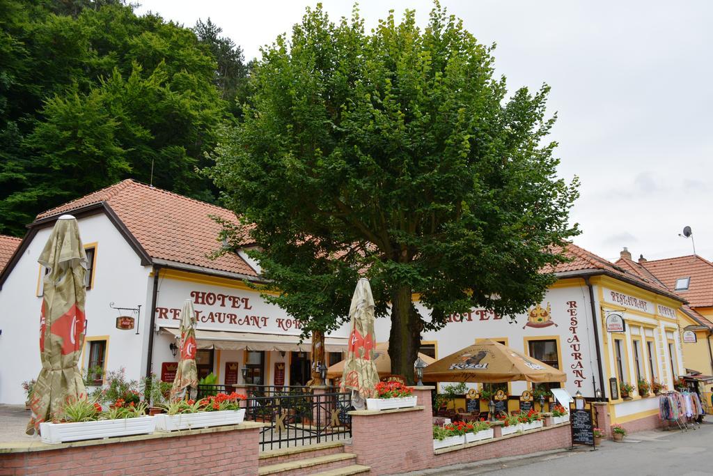 Hotel Koruna Karlštejn Екстериор снимка