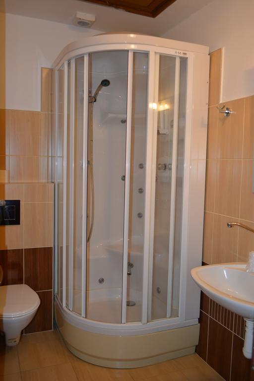 Hotel Koruna Karlštejn Стая снимка
