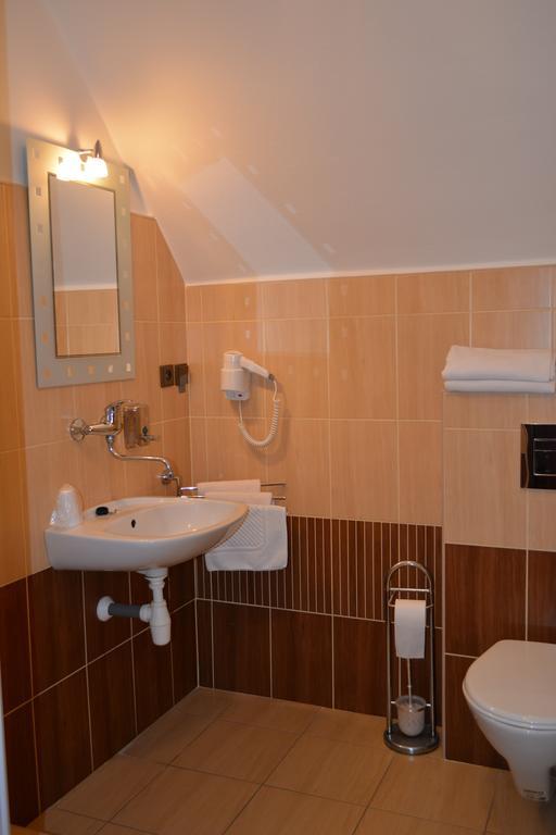 Hotel Koruna Karlštejn Стая снимка